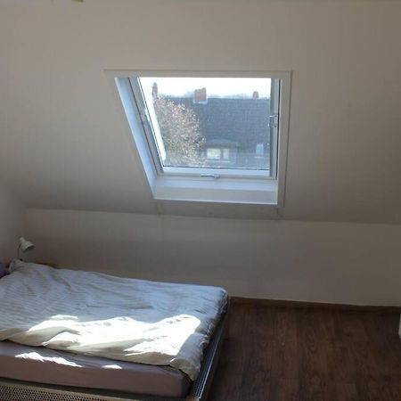 Ruhige Dachgeschosswohnung Seelze Buitenkant foto